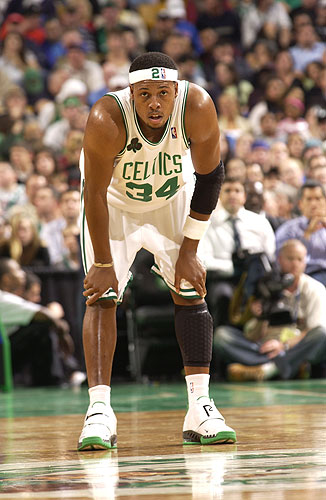 前场逼抢 前场逼抢