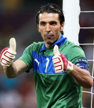 禁区触球 禁区触球