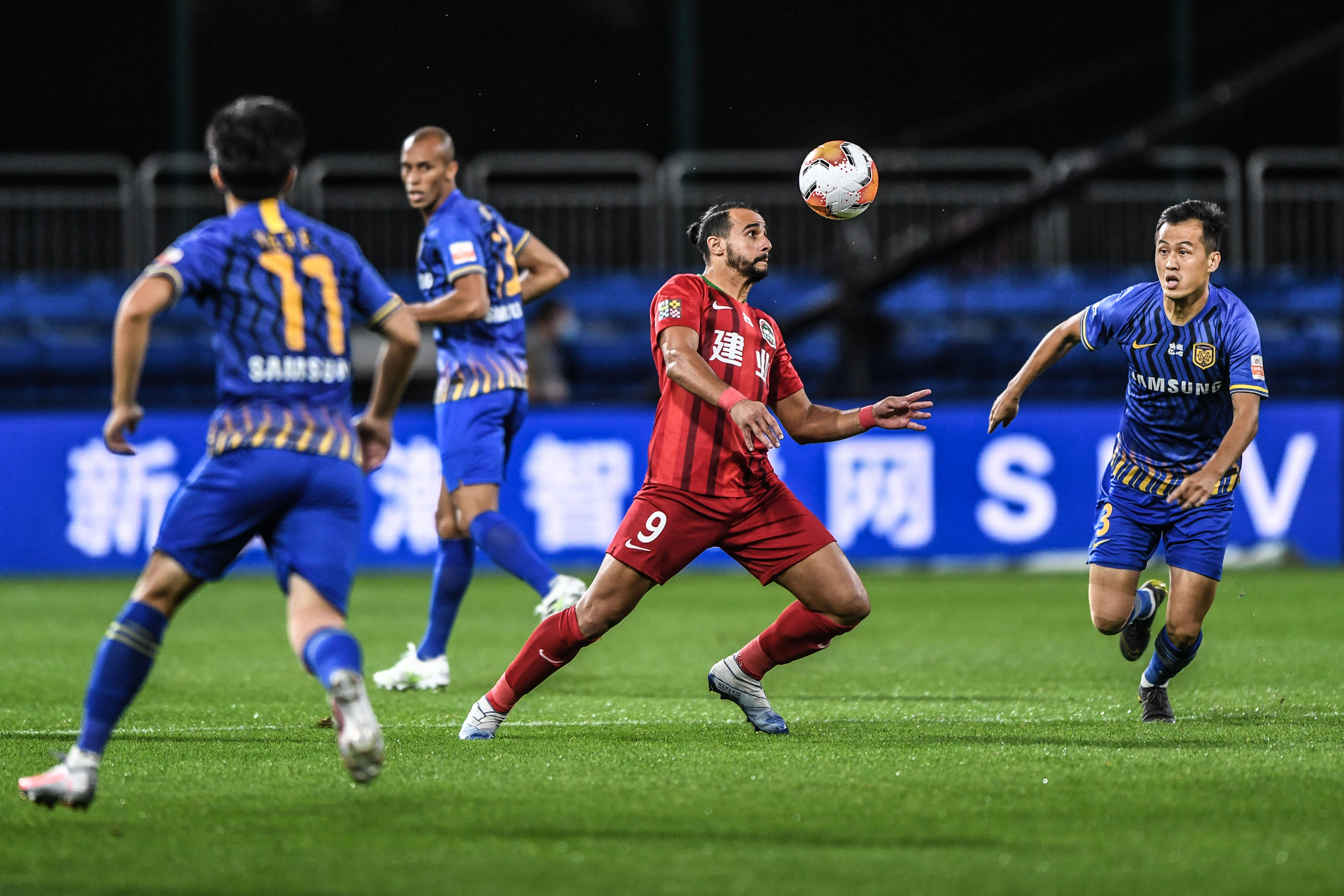 在服务层 在服务层